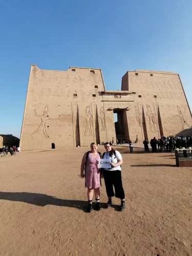 Tour zum Ostufer von Luxor mit Lichtshow im Karnak-Tempel