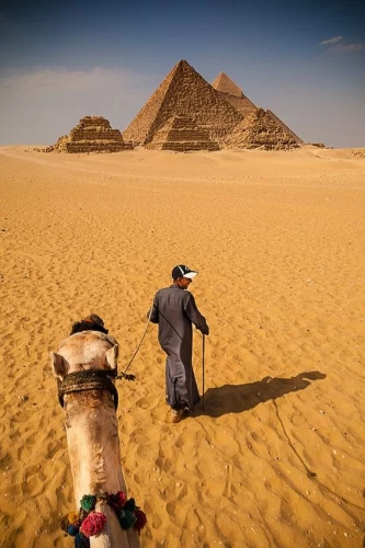 Pirámides de Guiza, Saqqara y viaje en barco desde Shram El Sheikh