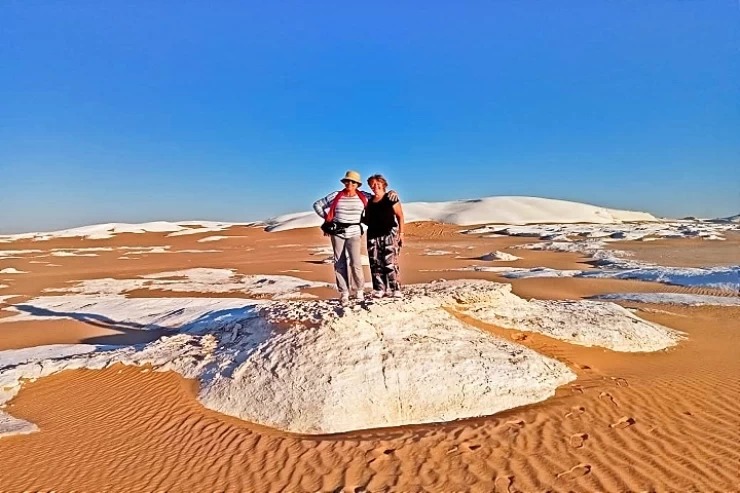 3 jours d'excursion dans le désert blanc et l'oasis de Bahariya au départ du Caire