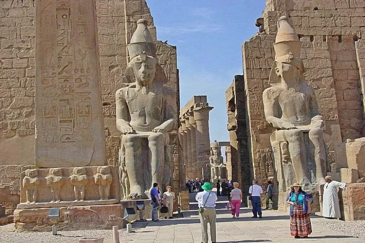 Tour di lusso di 13 giorni al Cairo, crociera sul Nilo e Oasis