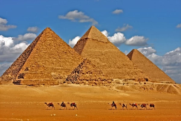 Pacchetto turistico di 3 giorni con scalo al Cairo accessibile con sedia a rotelle