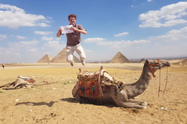 Viaggio con sedia a rotelle alle Piramidi di Giza