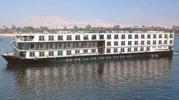 Crucero de 4 días en Zeina por el Nilo de Asuán a Luxor