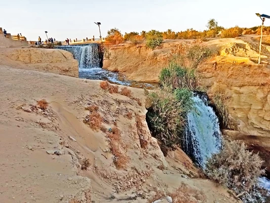 Tour di Pasqua di 3 giorni nel Deserto Bianco, nell'Oasi di Bahariya e a Fayoum